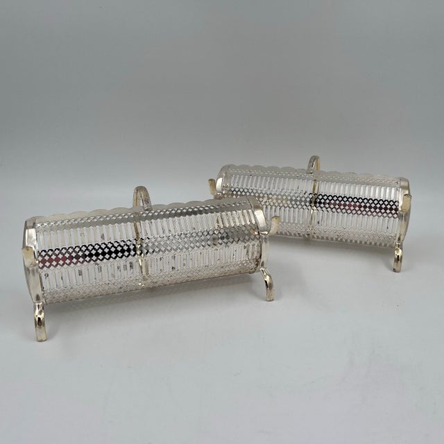 Metal Mid-Century English Silverplate Scallop Shell Cracker Server Baskets or Biscuit Troughs - Set of 2 For Sale - Image 7 of 11
