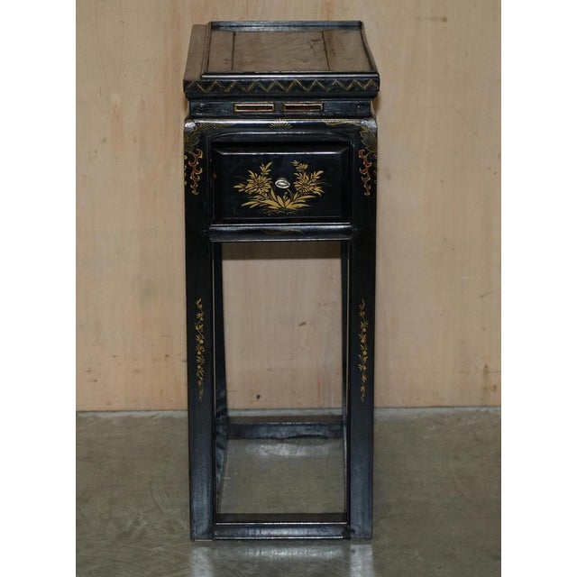 Circa 1880-1900 hand made Chinese Chinoiserie side end lamp table single drawer. A very good looking and well made piece,...