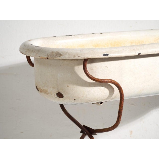 Bathtub in Enamelled Iron, Central Europe, 1950 For Sale - Image 6 of 15
