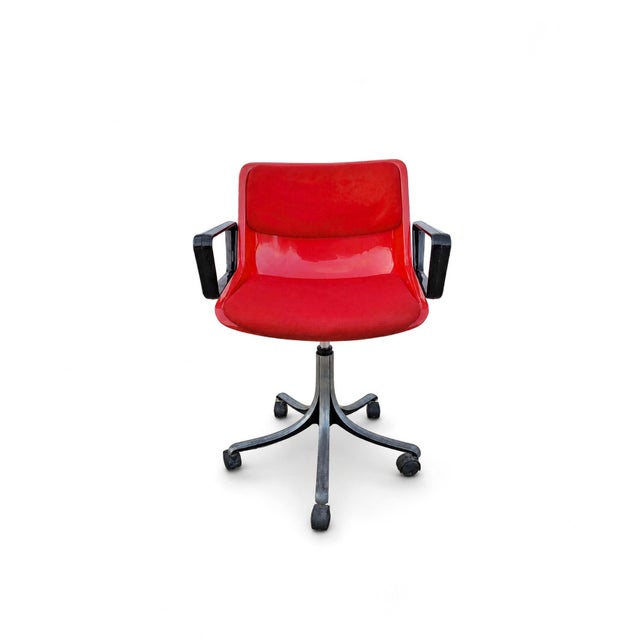 Red Modus 5 office chair by Osvaldo Borsani for Tecno, an iconic design from 1972. Height adjustable with armrests, red...