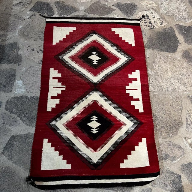 American Handwoven Navajo Indian Flat Weave Textile, Geometric Design, 1900s For Sale - Image 3 of 13