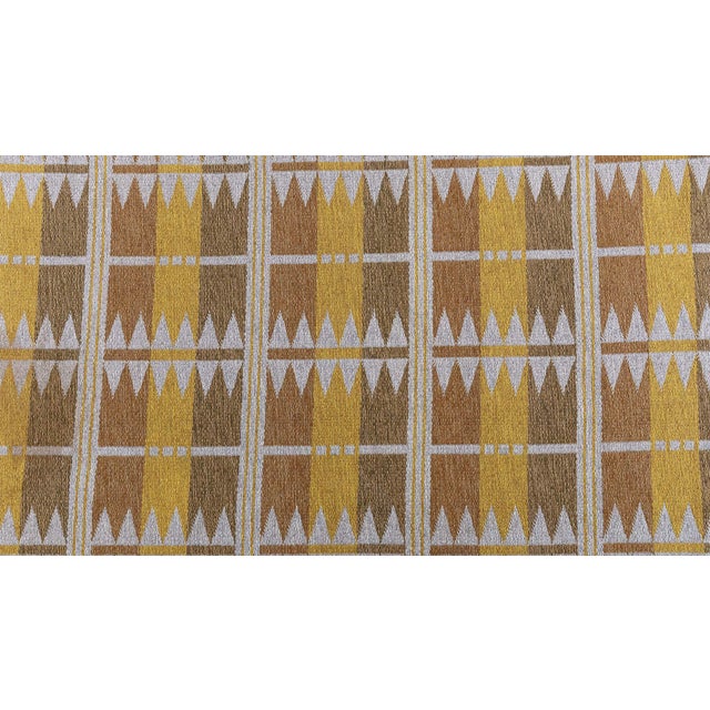 1950s Doris Leslie Blau Vintage Scandinavian Geometric Flatweave Wool Rug In Warm Tan For Sale - Image 5 of 8