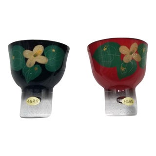 Traditional Japanese Vintage Aizu Lacquer Glass Sake Cup Duo – Hand-Painted Leaf Design by Saitō Tsuneo Set 2 For Sale