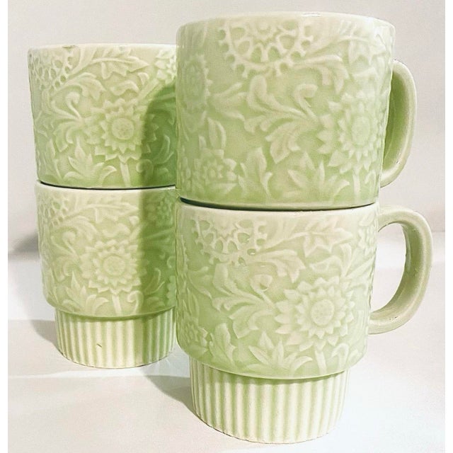 ITEM DETAILS & MEASUREMENTS Quantity: Set of 4 mugs Style: Vintage 1960s / 1970s Mid-Century Modern (MCM) Flower Power...