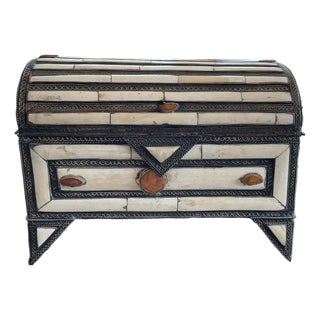 Mid 20th Century Small Horn Box For Sale