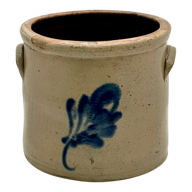 Nice Small 1 Gallon Size Antique American Blue Decorated Stoneware Storage Crock - Jar Circa Mid 19th Century For Sale