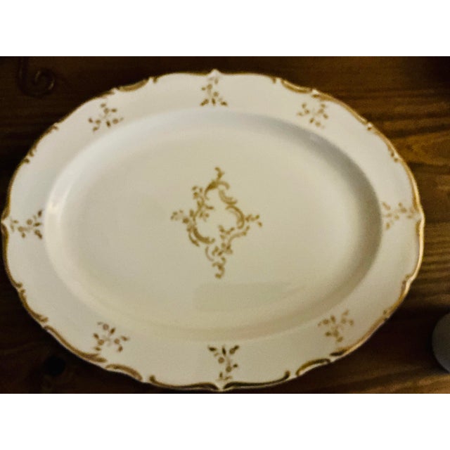 English Serving Dish by Royal Doulton. Monteigne H4954 For Sale In Miami - Image 6 of 12