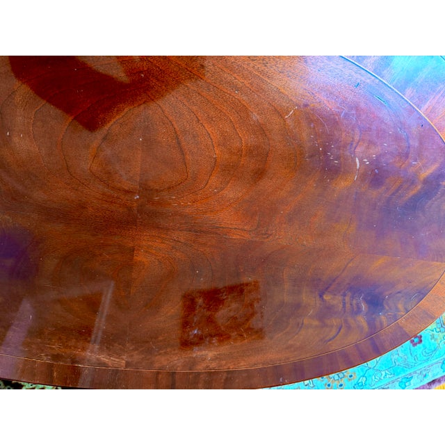 Late 20th Century Ethan Allen 18th Century Chippendale Style Banded Mahogany Oval Coffee Table With Claw and Ball Feet For Sale - Image 5 of 13