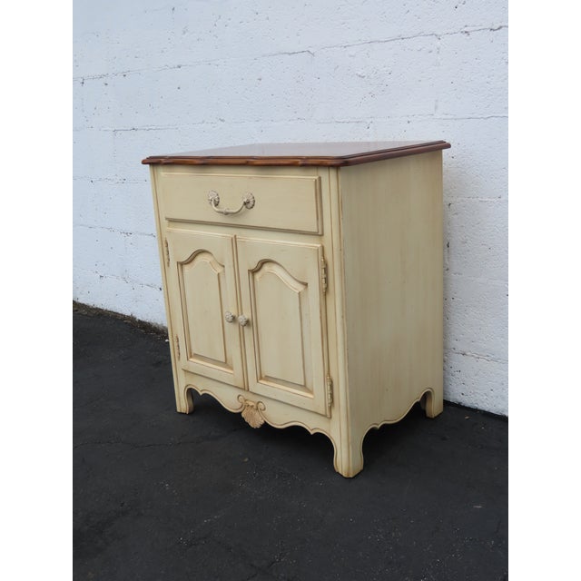 Ethan Allen Two Tone Large Nightstands Bedside End Tables a Pair 6902 For Sale - Image 12 of 18
