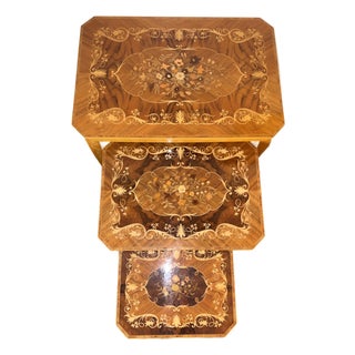 Italian Precious Woods Marquetry Set of 3 Nesting Tables With a Music Box in the Smallest Table For Sale
