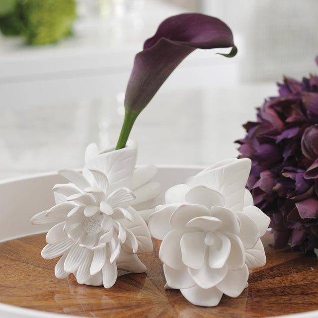 Art Deco 4-Piece Cameo Porcelain Flower Vase Set For Sale - Image 3 of 5
