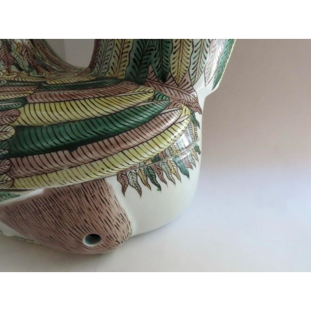 Asian Early 20th Century Chinese Famille Vert Rooster Hen Cockerel Chicken Tureen For Sale - Image 3 of 10