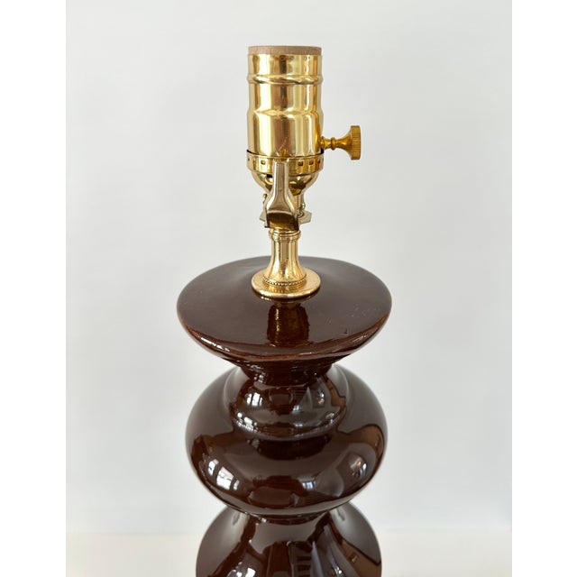 1960s Large Glossy Brown MId Century Modern Ribbed Ceramic Table Lamps - a Pair For Sale - Image 12 of 15