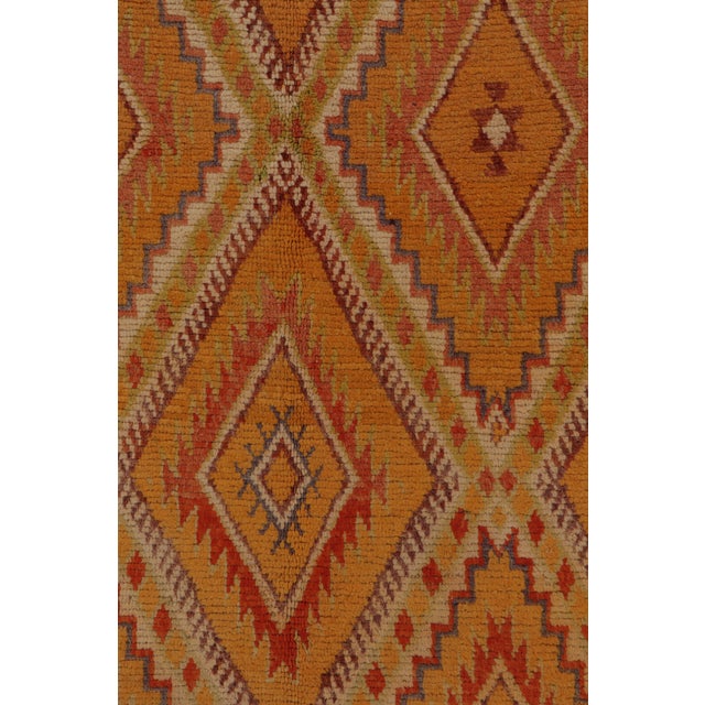 Textile 1950s Mid-Century Berber Rug Gold Diamond Pattern Moroccan Rug For Sale - Image 7 of 9