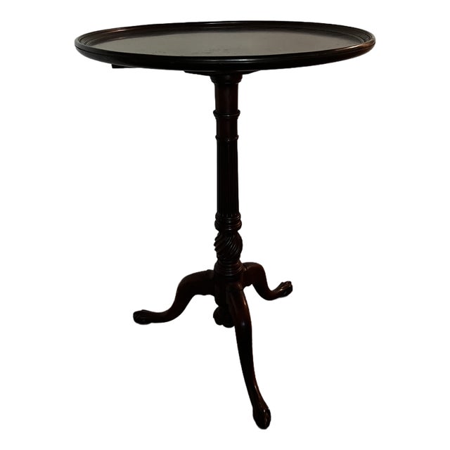 1990s Henkel Harris Historic Salem 5611 Mahogany Occasional Table For Sale