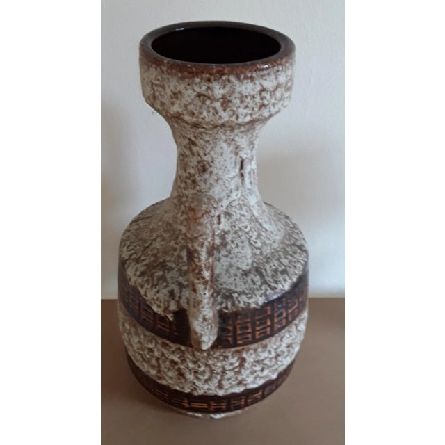 Vintage Braun Beige Ceramic Vase with Double Handle, 1970s, in Good conditions. Designed 1970 to 1979