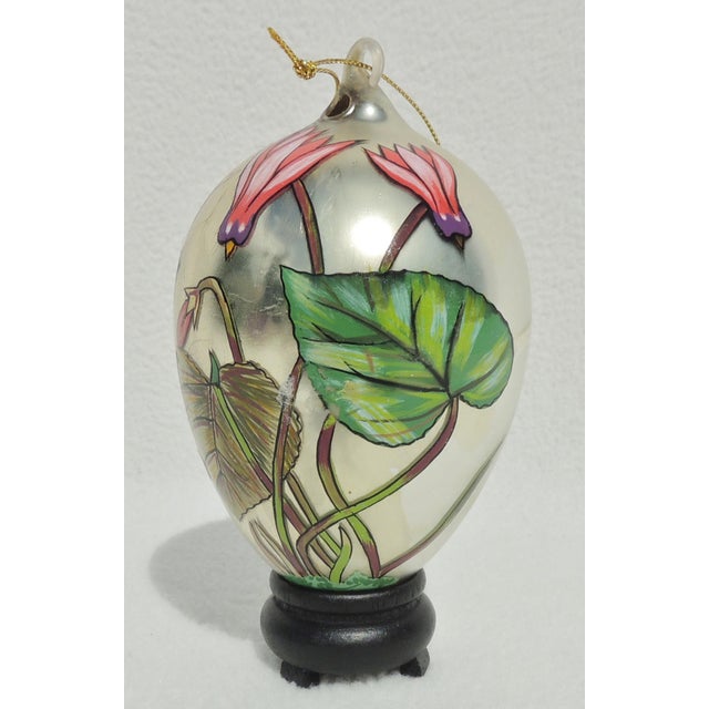 2000 - 2009 2004 Sacred Season Blown Glass Hand Painted Floral Teardrop Christmas Tree Ornament For Sale - Image 5 of 9