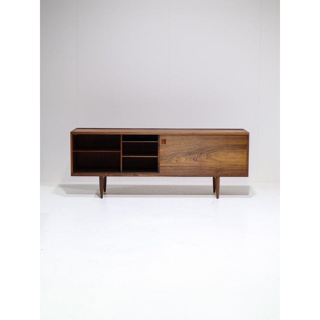 Vintage Danish Model 20 Sideboard in Kingwood by Niels Otto Møller forJ.L. Møllers, 1960s For Sale - Image 4 of 18