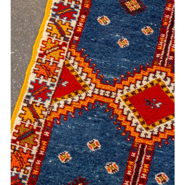 Early 20th Century Moroccan Berber Taznakht Rug For Sale - Image 5 of 7