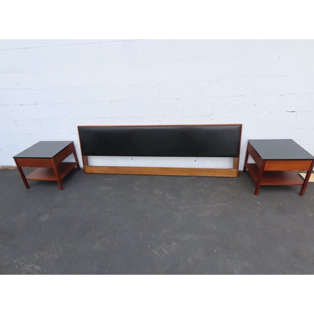 Knoll Mid Century Modern King Size Upholstered Headboard 6598 For Sale - Image 16 of 17