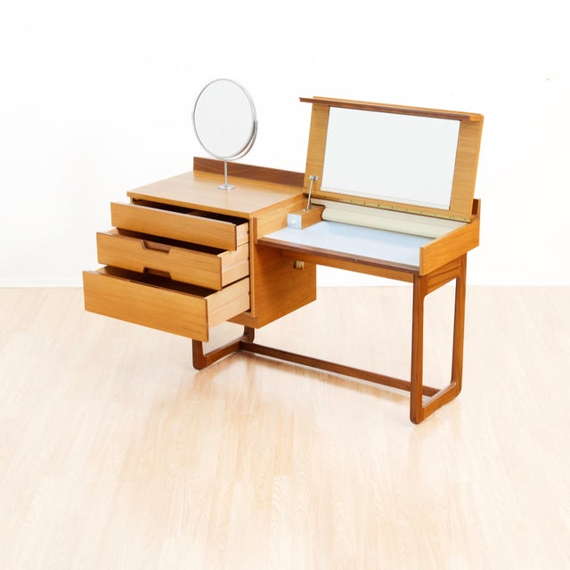 Mid-Century Modern Small Mid Century Teak Desk Vanity by Gunther Hoffstead for Uniflex For Sale - Image 3 of 10
