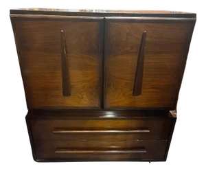 Mid 20th Century Lichtenberg and Sons Mid Century 5 Drawer Walnut Dresser