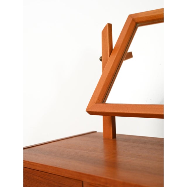 1960s Scandinavian Teak Dressing Table with Reclining Mirror, 1960s For Sale - Image 5 of 9