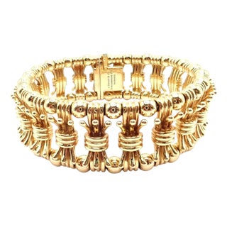 Mid 20th Century Tiffany & Co. Jean Schlumberger Yellow Gold Bowtie Bracelet For Sale