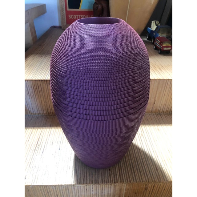 Postmodern 1980s Flute of Chicago Corrugated Vase Postmodern For Sale - Image 3 of 7