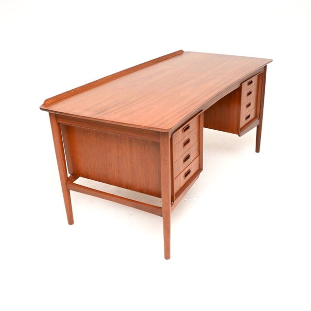 Mid-Century Modern Vintage Danish Teak Desk by Svend Aage Madsen for HP Hansen, 1960s For Sale - Image 3 of 14
