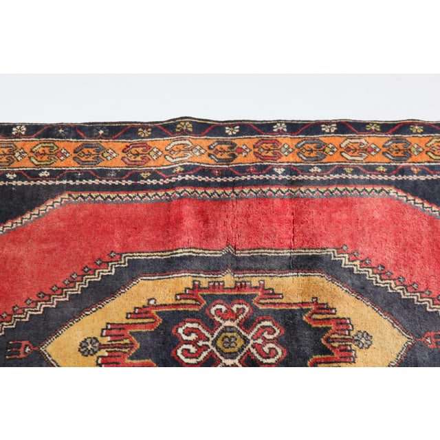 Vintage Traditional Turkish Wool Rug – Floral & Geometric Patterns -3' 4'' X 5' 11' For Sale - Image 11 of 12