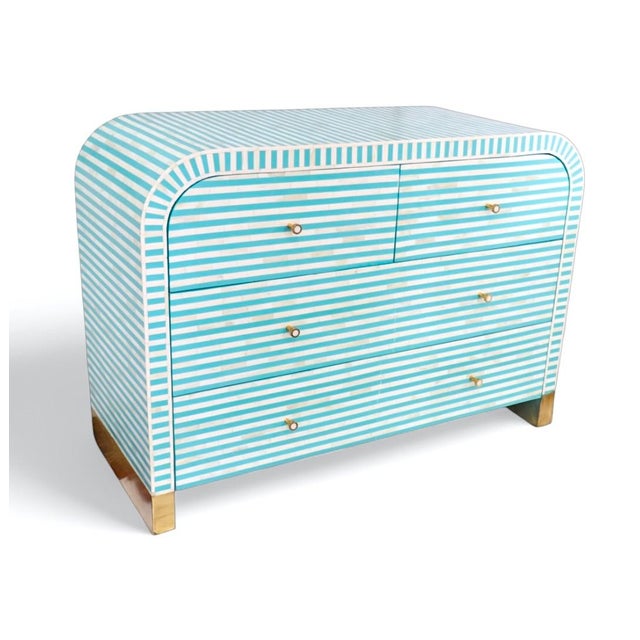 Traditional Bone Inlay Curved 4-Drawer Chest in Pistachio For Sale - Image 3 of 6