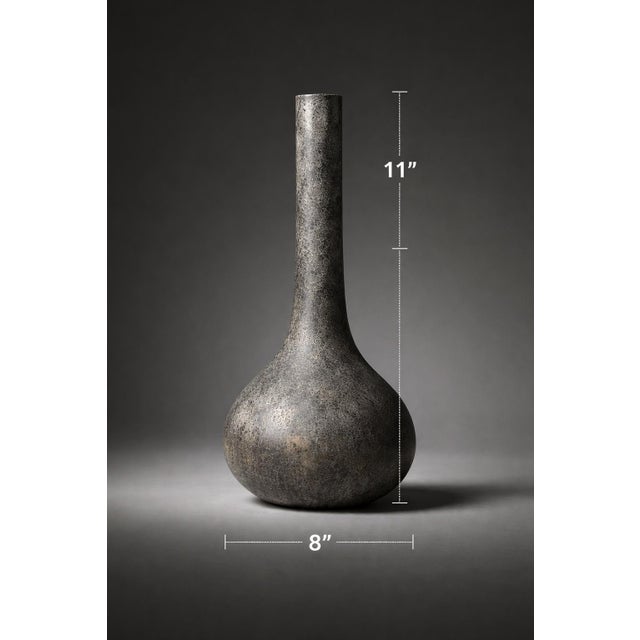 Late 20th Century Pair of Organic Modern Sculptural Floor Vessels – Textured Charcoal Studio Style (25" & 18") For Sale - Image 9 of 12