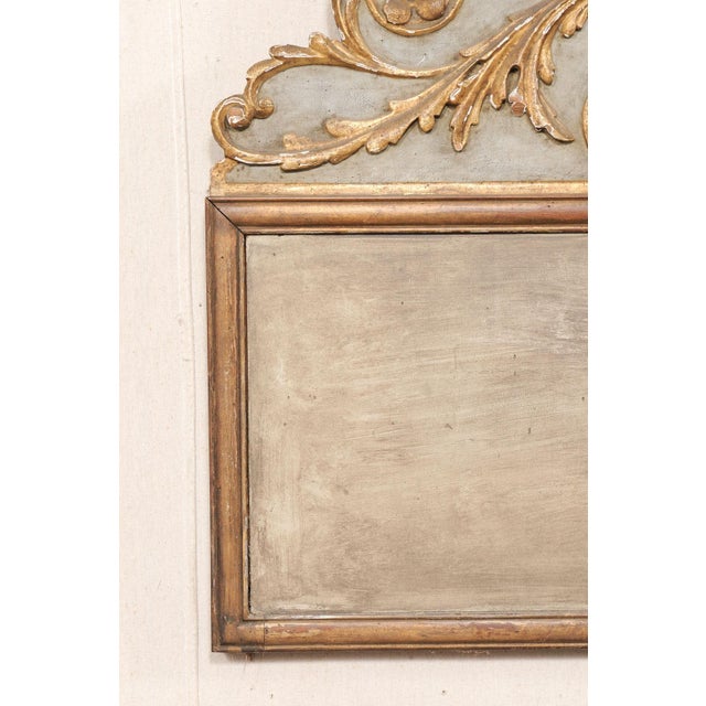 Taupe Early 20th Century Italian Wooden Wall Plaque W/ Shell Crest For Sale - Image 8 of 10