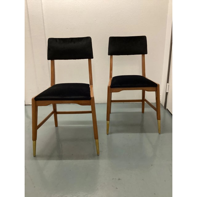 Mid-Century Modern 1950s Mid-Century Modern Velvet Couple Dining Chairs by Gio Ponti , Italy 1960s - Set of 2 For Sale - Image 3 of 13