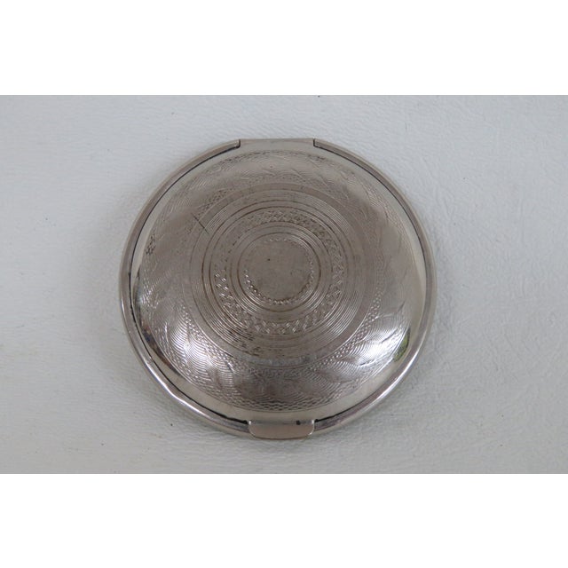 Richard Hudnut Powder Compact Engraved Silver Tone Art Deco Pocket Mirror 4775b For Sale - Image 4 of 12