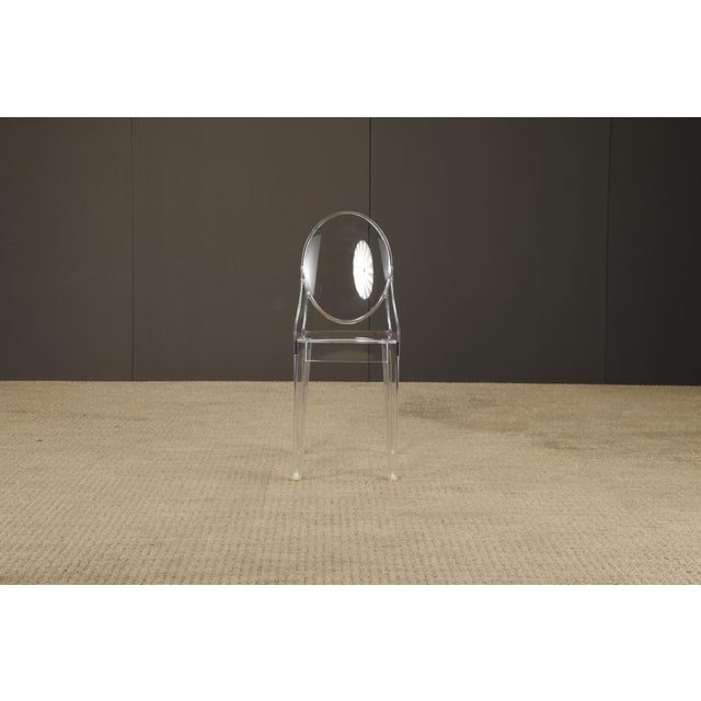 White Kartell Victoria Ghost Chairs Clear Philippe Starck Acrylic Dining Chairs - Set of 5 (New Old Stock) For Sale - Image 8 of 16