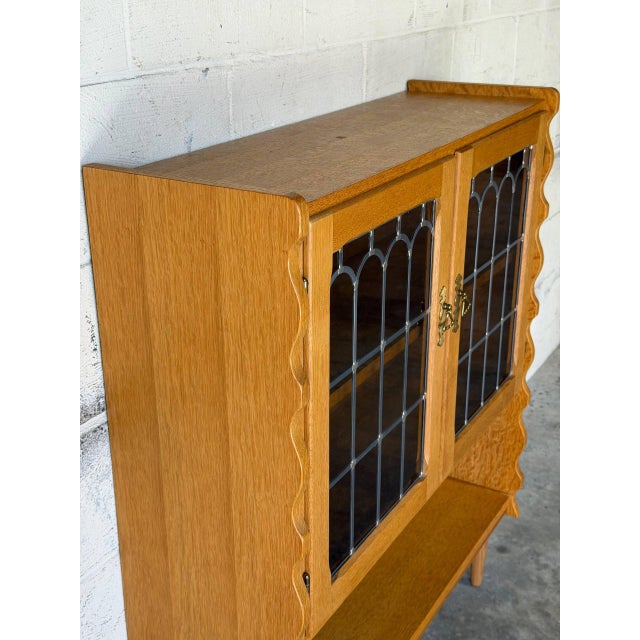 Brass Licentia Møbler Oak Glass Bookcase With Scalloped Edges Danish Mid-Century Modern 1970s For Sale - Image 8 of 11