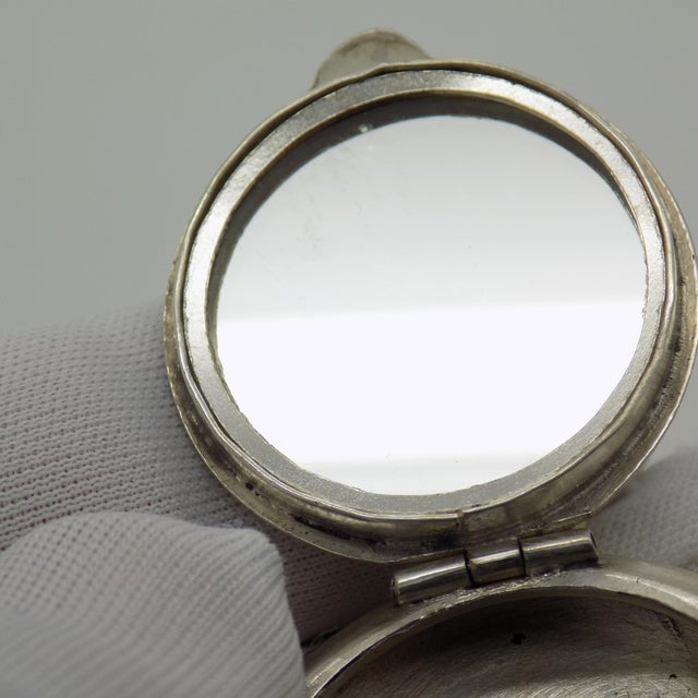 Vintage Italian Handmade Genuine Sterling Silver 925 Pill Snuff Trinket Box, 1970s For Sale - Image 4 of 13