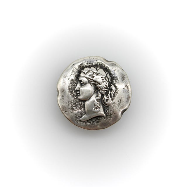 Late 19th Century Pair of Victorian George Shiebler Sterling Silver Homeric Cufflinks For Sale - Image 4 of 9