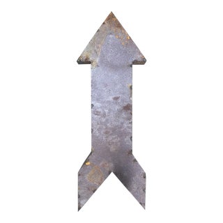Vintage Rustic Metal Arrow Sign For Sale