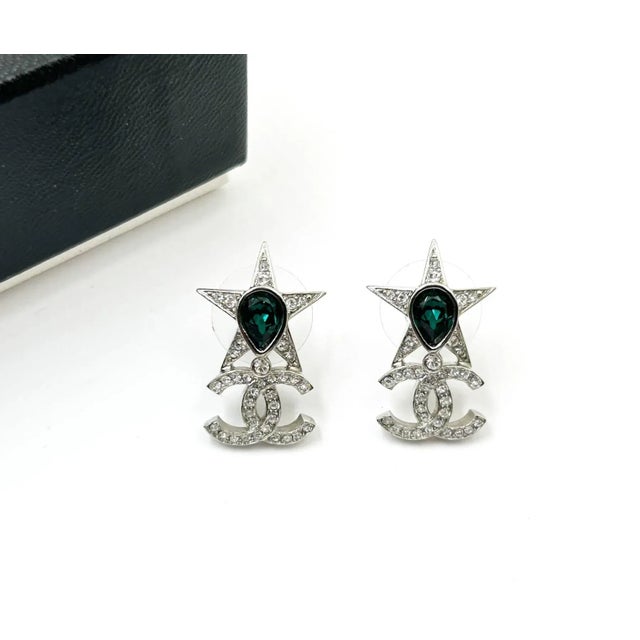 Contemporary Chanel Silver Star Green Stone CC Crystal Piercing Earrings, A Pair For Sale - Image 3 of 4