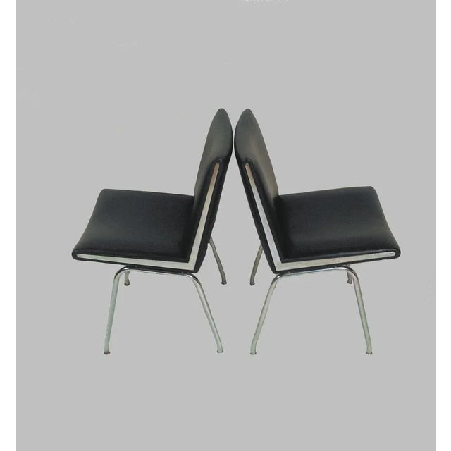 1960s Airport Chairs in Black by Hans J. Wegner for A.P. Stolen, 1960s, Set of 4 For Sale - Image 5 of 6