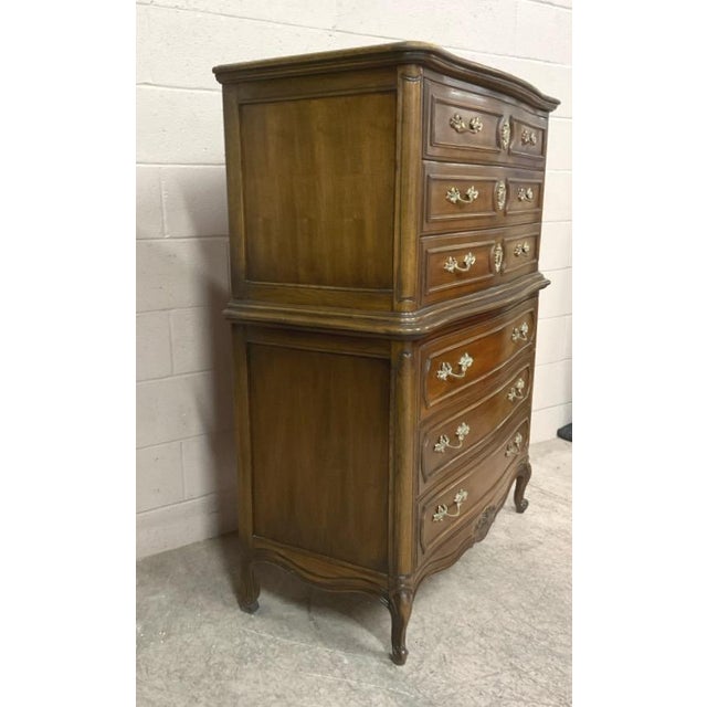 French Provincial Mid-Century Thomasville French Provincial Tallboy Chest of Drawers For Sale - Image 3 of 11