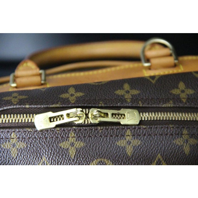 Sac Louis Vuitton Monogram 35 Cm, 2010s For Sale - Image 9 of 18