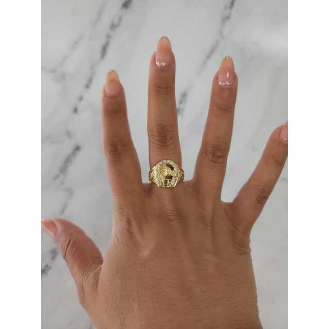 ♥ Product Summary ♥ Details: Horseshoe with Horse Head with Two Arrows on Side of Band Main Stone: Diamond Approx. Diamond...