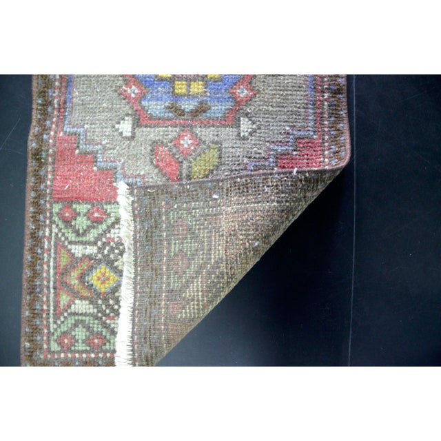 1960s Vintage Turkish Handwoven Anatolia Rug For Sale - Image 5 of 6