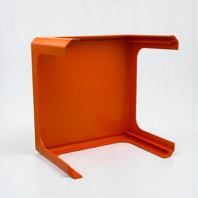 French Model 1872 Low Table in Orange Plastic by Gilac, 1970s For Sale - Image 10 of 18