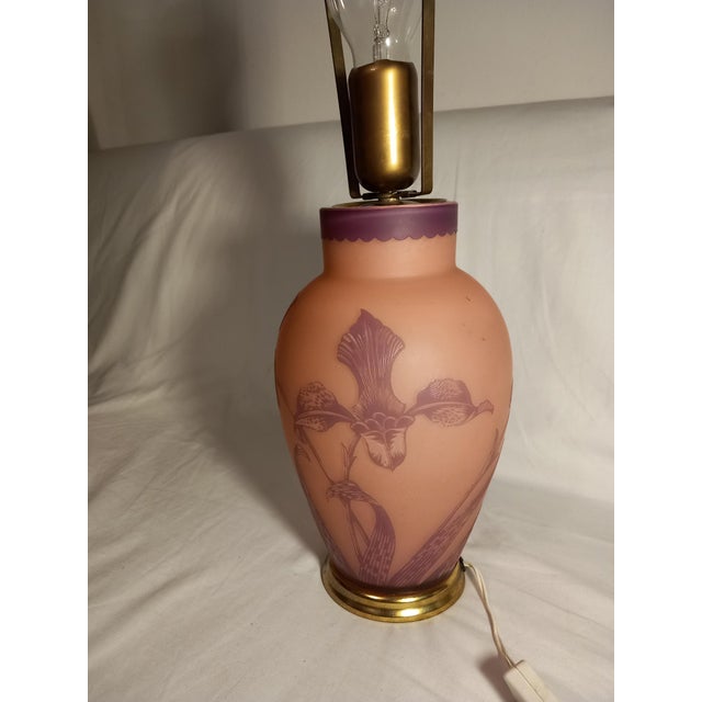 French Table Lamp with Etched Glass For Sale - Image 5 of 17
