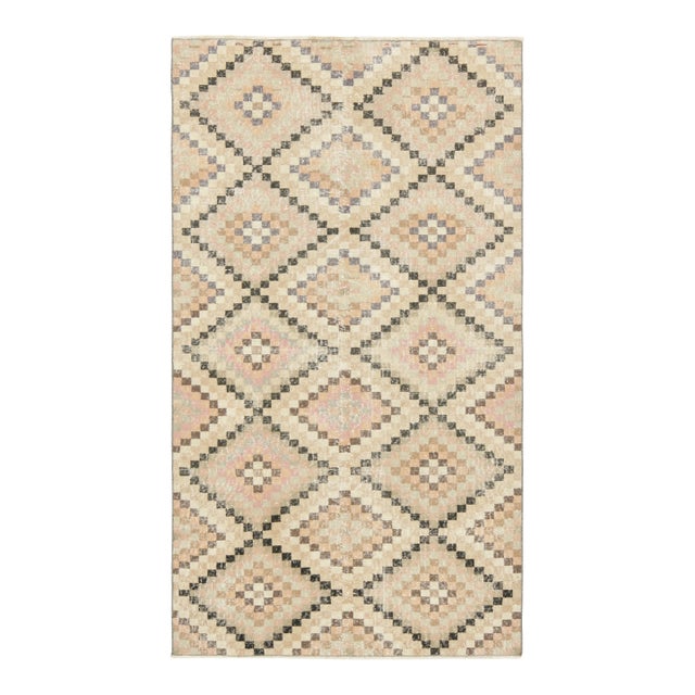 Vintage Turkish Rug in Cream With All-Over Diamond Medallions - Rug & Kilim For Sale